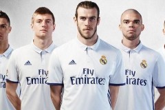 西甲焦点战：巴萨3-0奥维耶多，梅西帽子戏法助巴萨稳居榜首